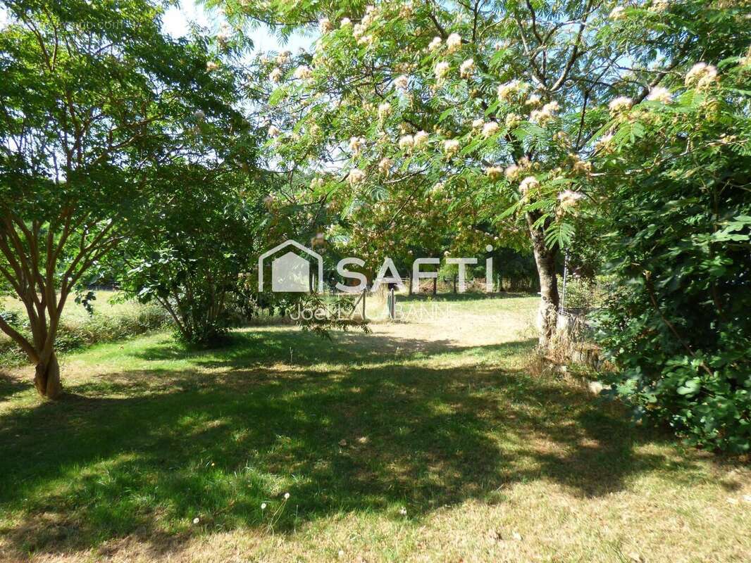 Maison 250 m² à Castelnau-Riviere-Basse  - photo 4