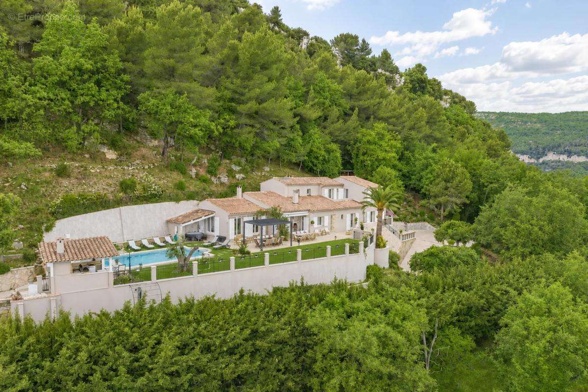 Maison de 6 pièces de 256 m² à Le Bar-sur-Loup - photo 43