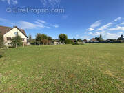 Terrain à THENNELIERES