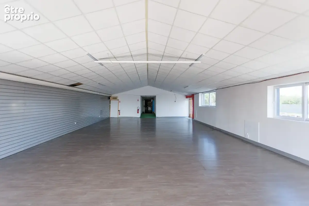 Local Commercial / Artisanal 475 m2 à vendre DIGOIN (71), accès direct RCEA et A 89 à 3 min - photo 4