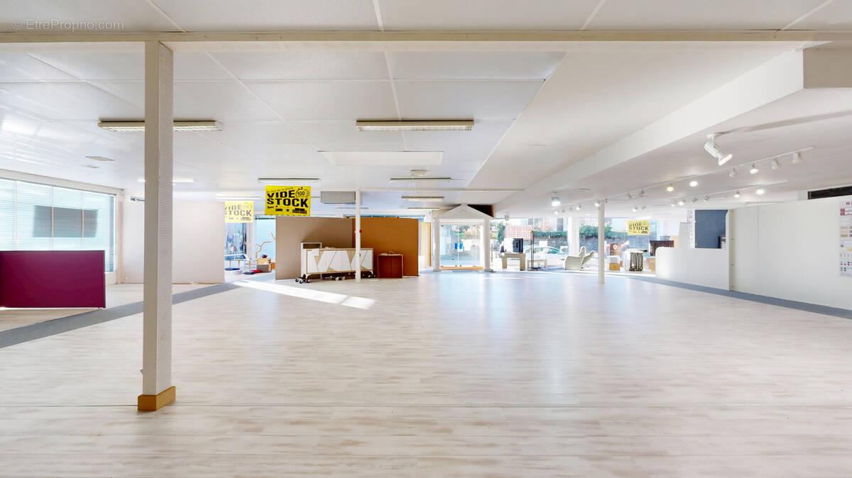 Commerce à SAINT-JAMES