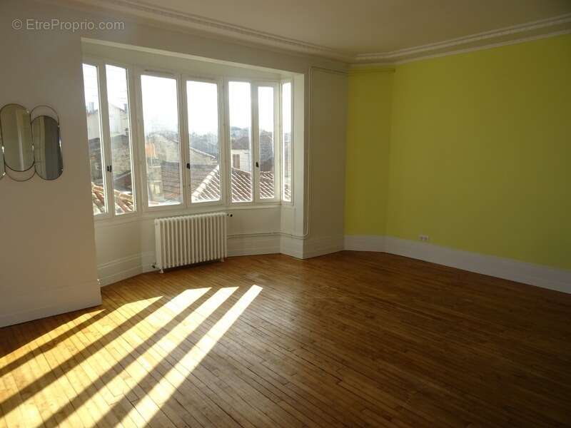 Appartement à vendre 4 pièces ANGOULEME (16) - photo 2
