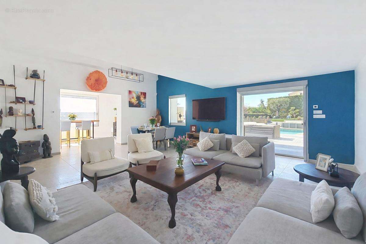 Maison à SIX-FOURS-LES-PLAGES