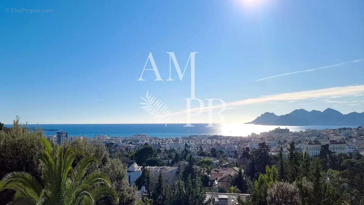Cannes – Villa Belle Époque Iconique de Prestige avec Vue Mer Panoramique - photo 3