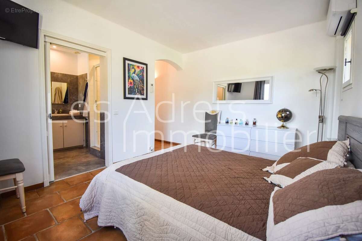 Maison à LES ADRETS-DE-L&#039;ESTEREL