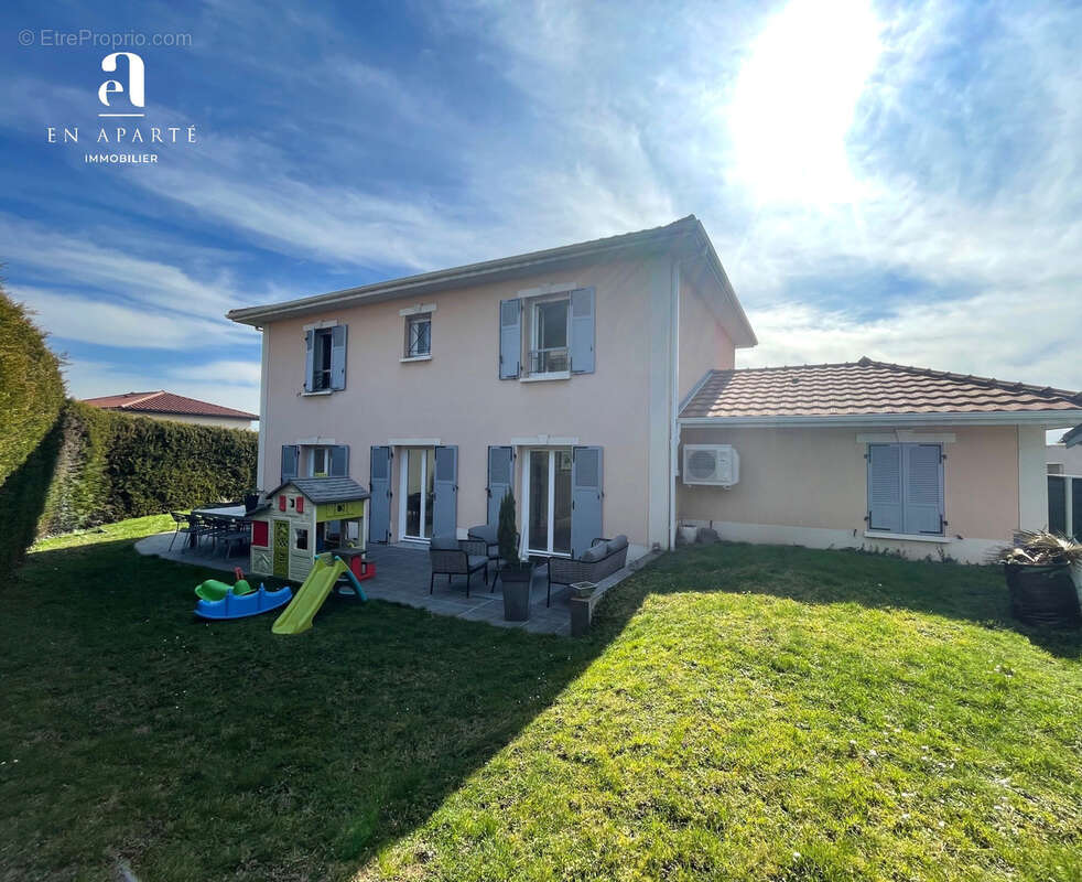 Maison à SAINTE-CONSORCE