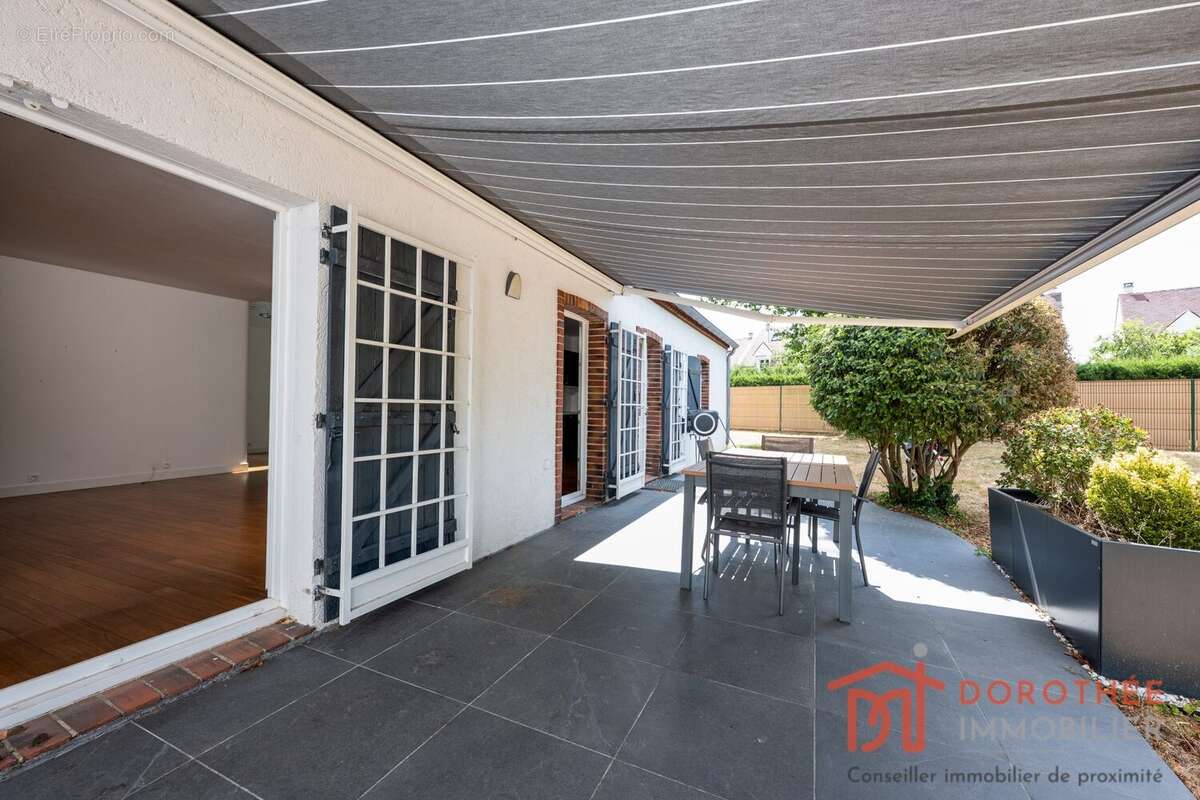 Maison 112 m² à Marolles-En-Brie  - photo 2