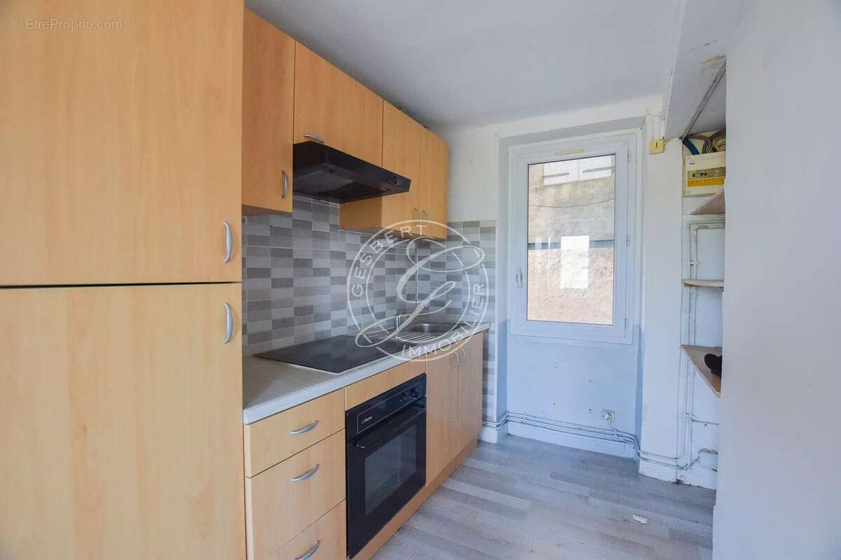 A vendre flayosc - appartement t2 - petite copropriété - photo 4