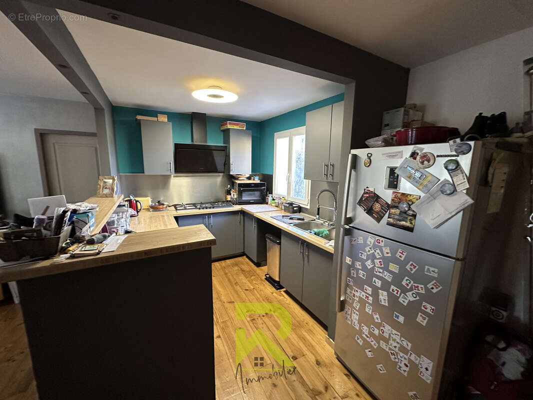 Bar Pub licence IV et ses 2 appartements - photo 25