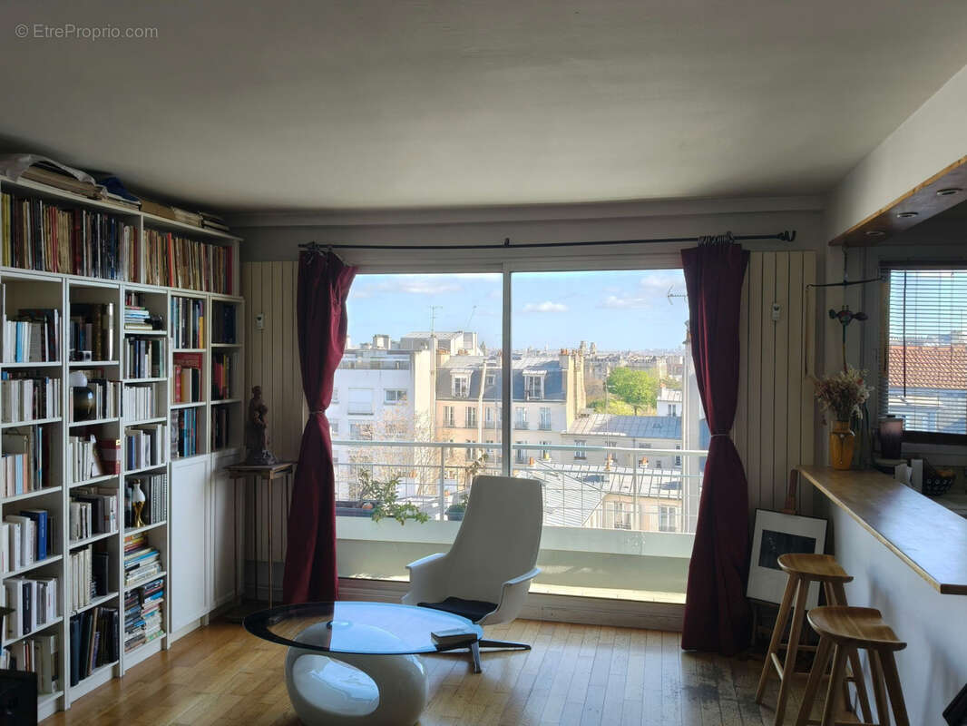 Appartement à PARIS-14E