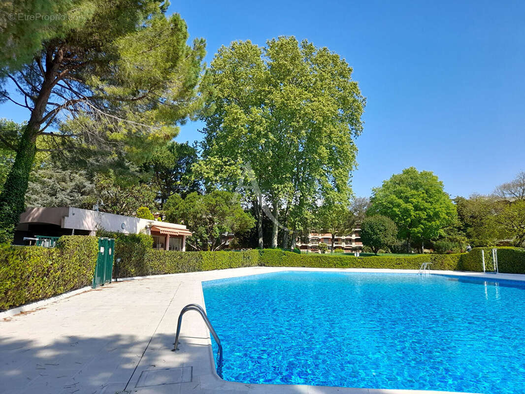 Appartement à MANDELIEU-LA-NAPOULE