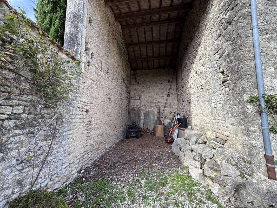Maison à GENAC