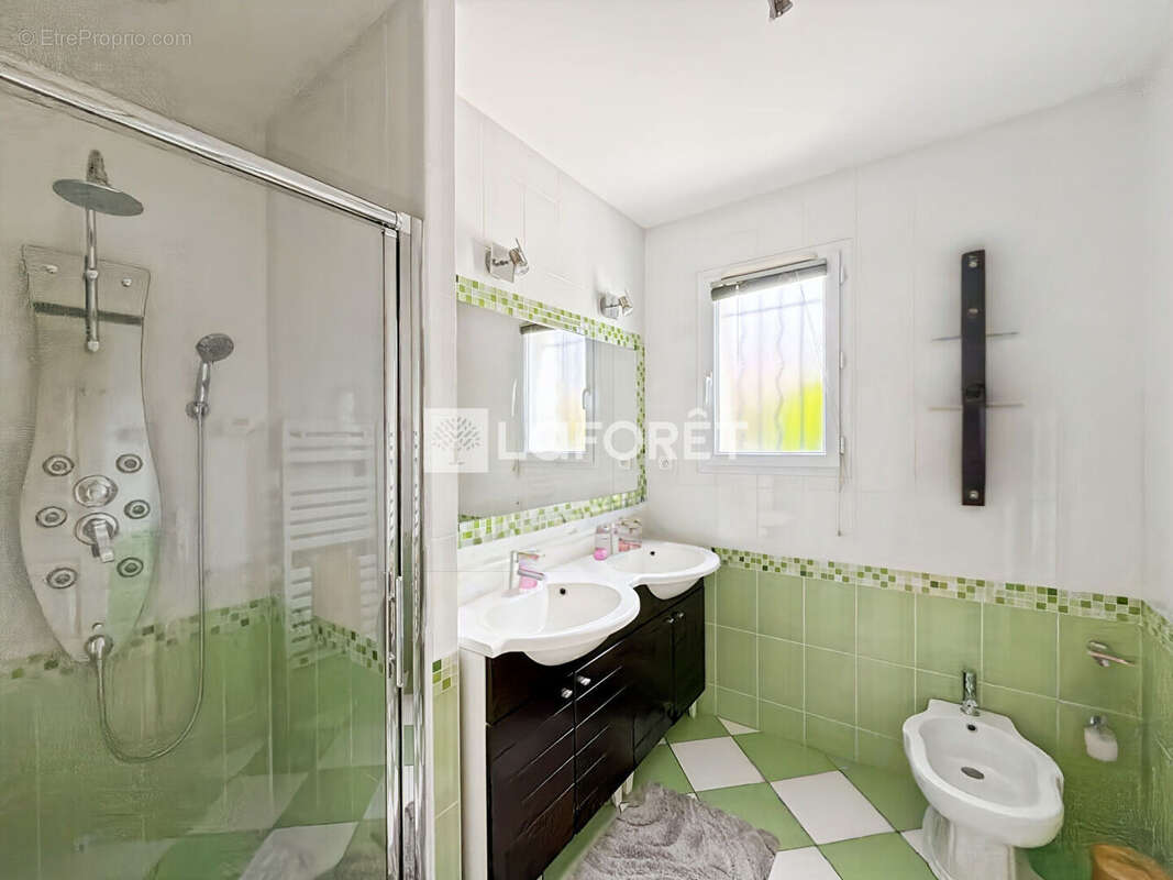 Maison St Denis De Pile 5 pièce(s) 105 m2 - photo 5