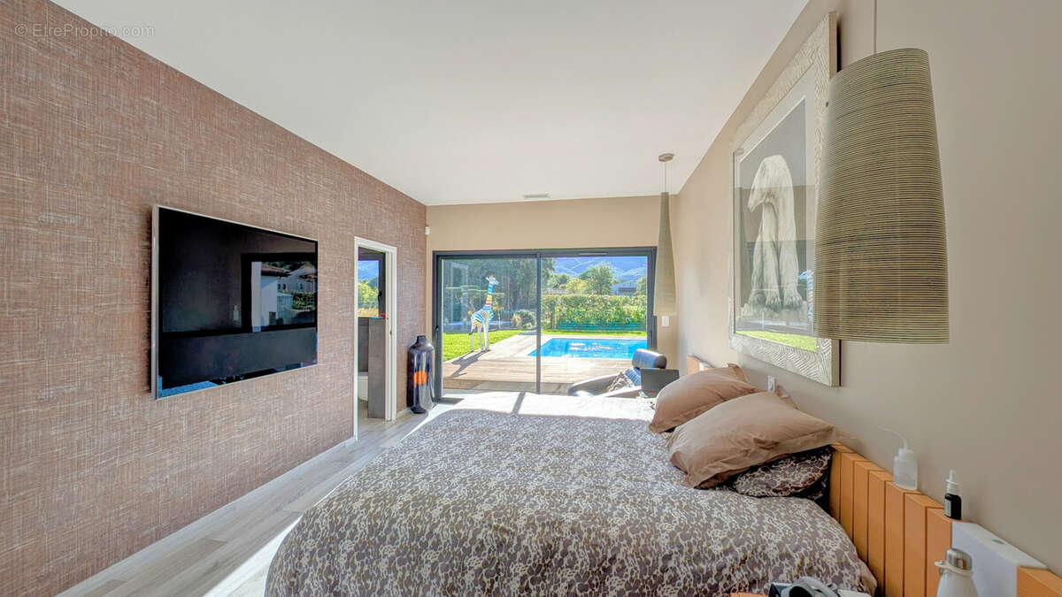 Maison à LAROQUE-DES-ALBERES