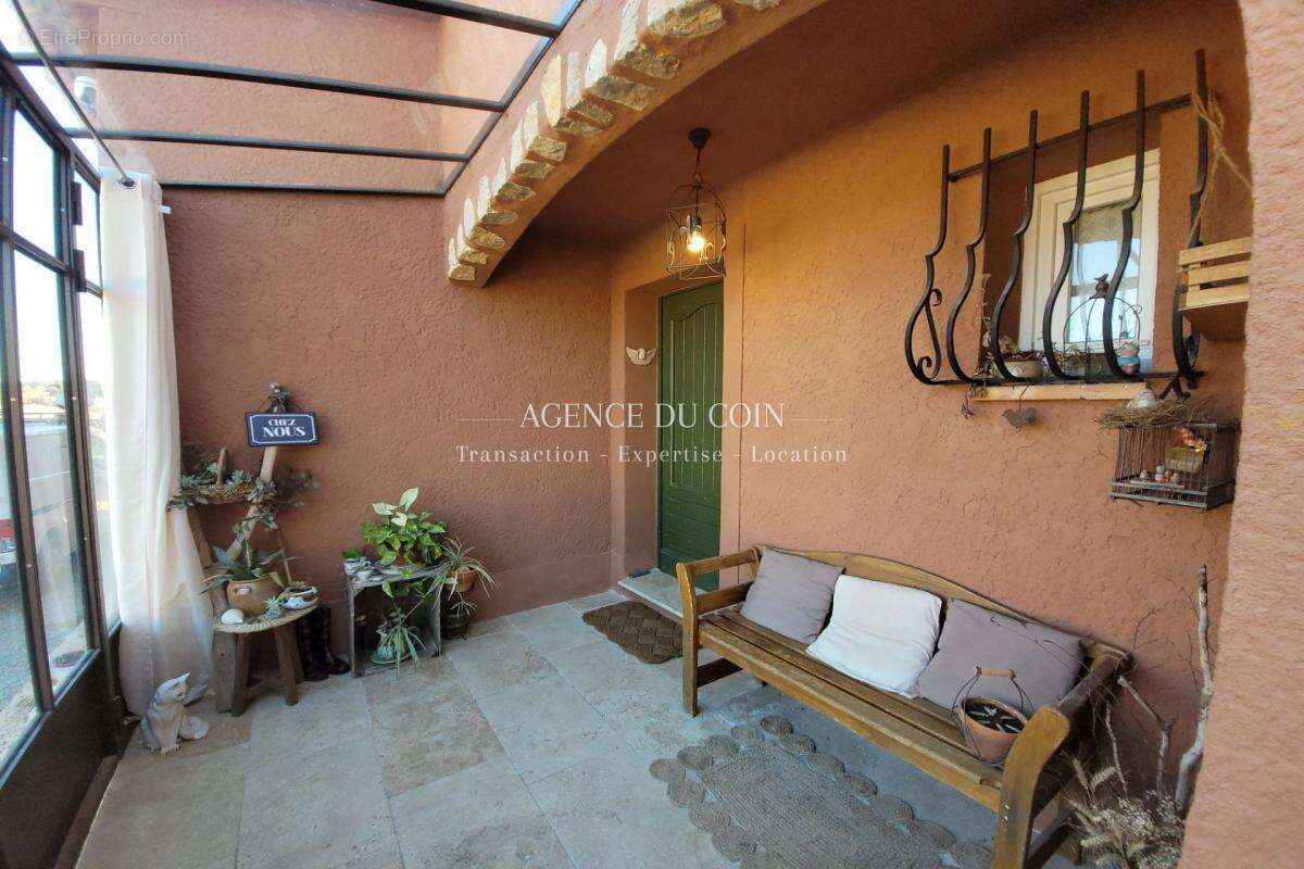 Maison à SAINT-ANTONIN-DU-VAR