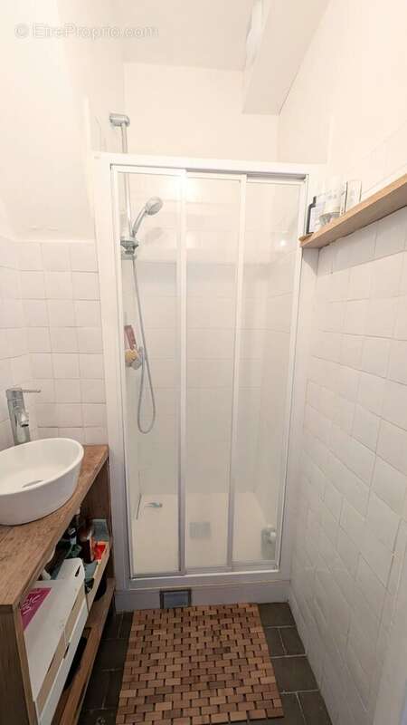 Appartement à LES LILAS