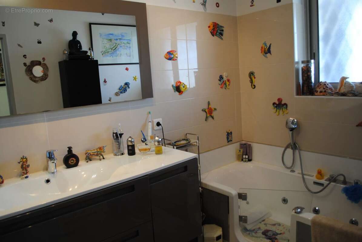 Appartement à VILLENEUVE-LOUBET