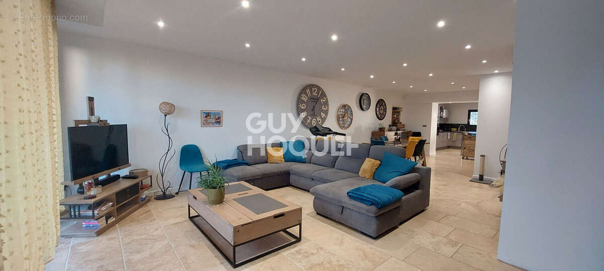 Maison à L&#039;ISLE-SUR-LA-SORGUE