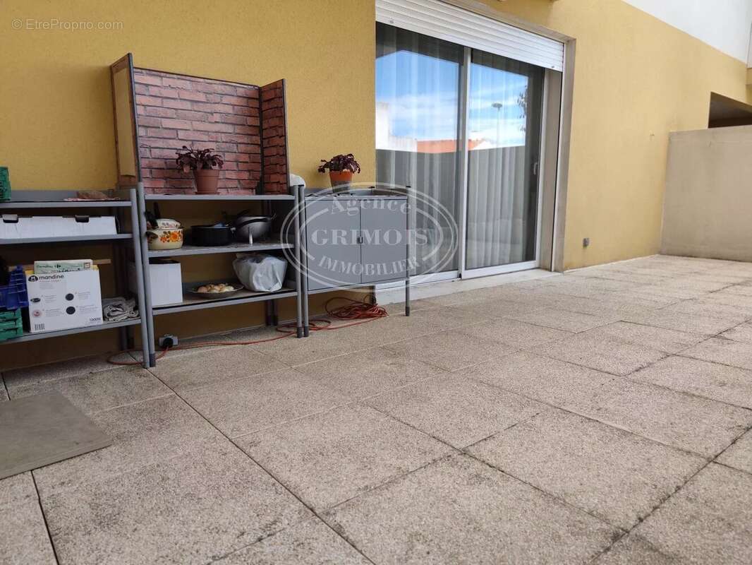 Appartement à LEZIGNAN-CORBIERES