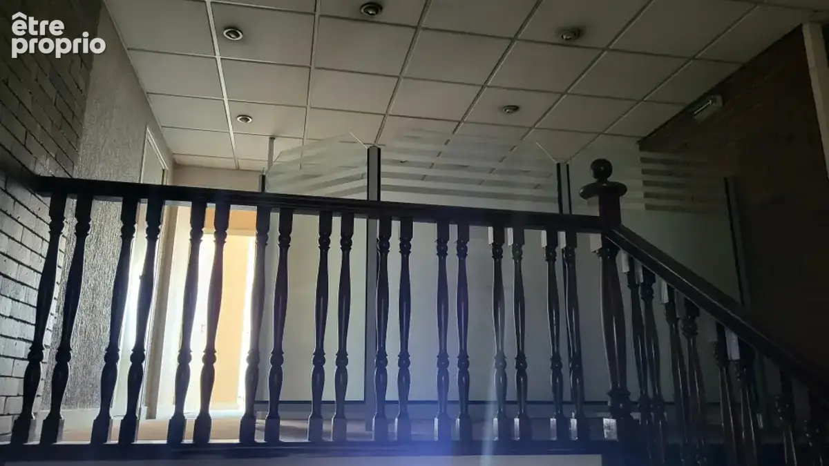 Local commercial - photo 8