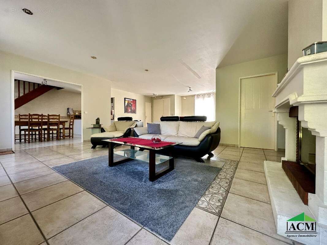 Maison à MERY-SUR-OISE