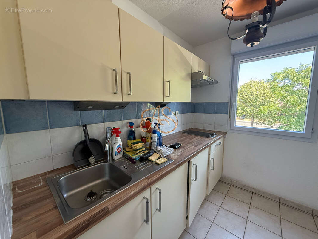 Appartement t2 en résidence sécurisée avec balcon et place de parking privative - photo 3