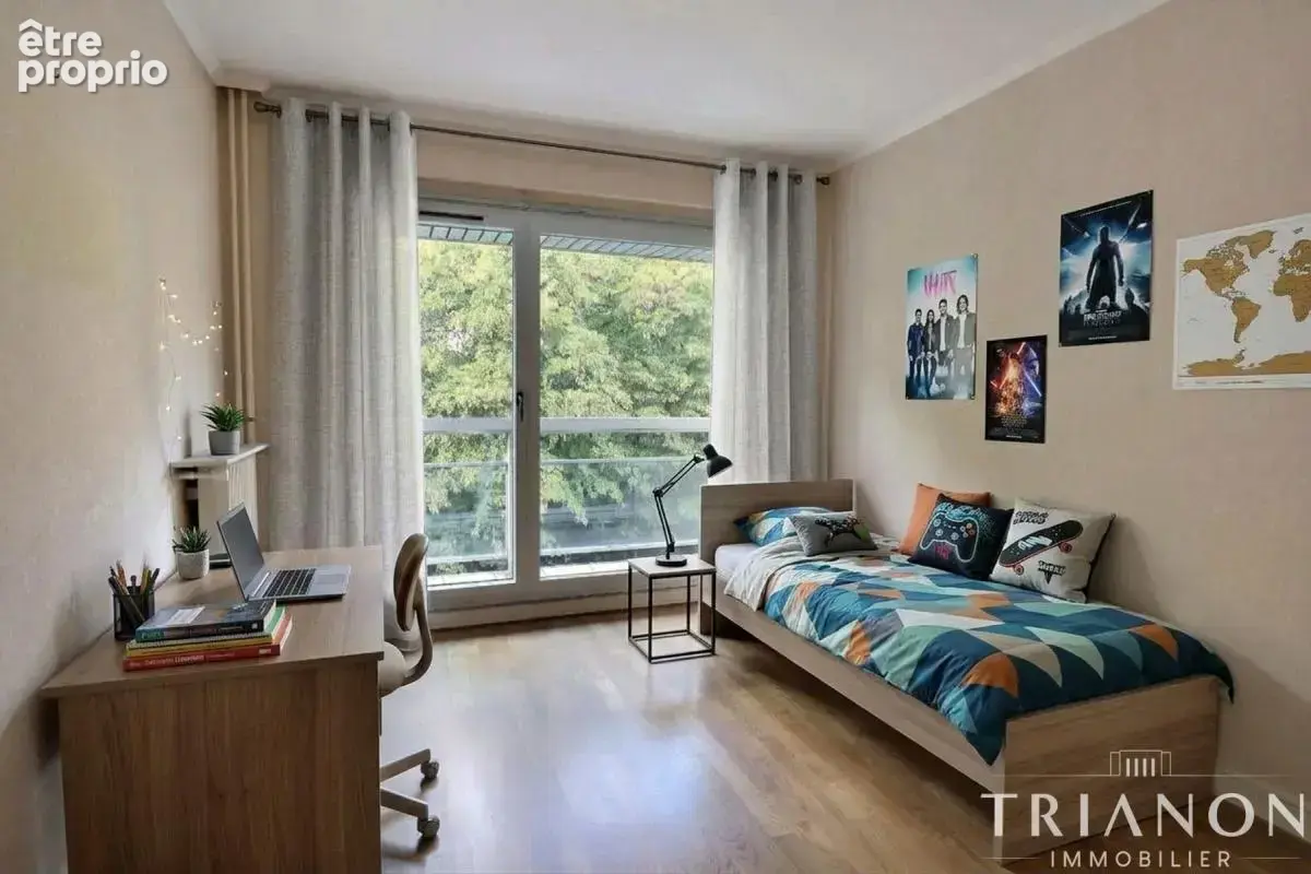 T4/5 traversant Est-Ouest, balcon 20 m² avec vues sur Paris - photo 10