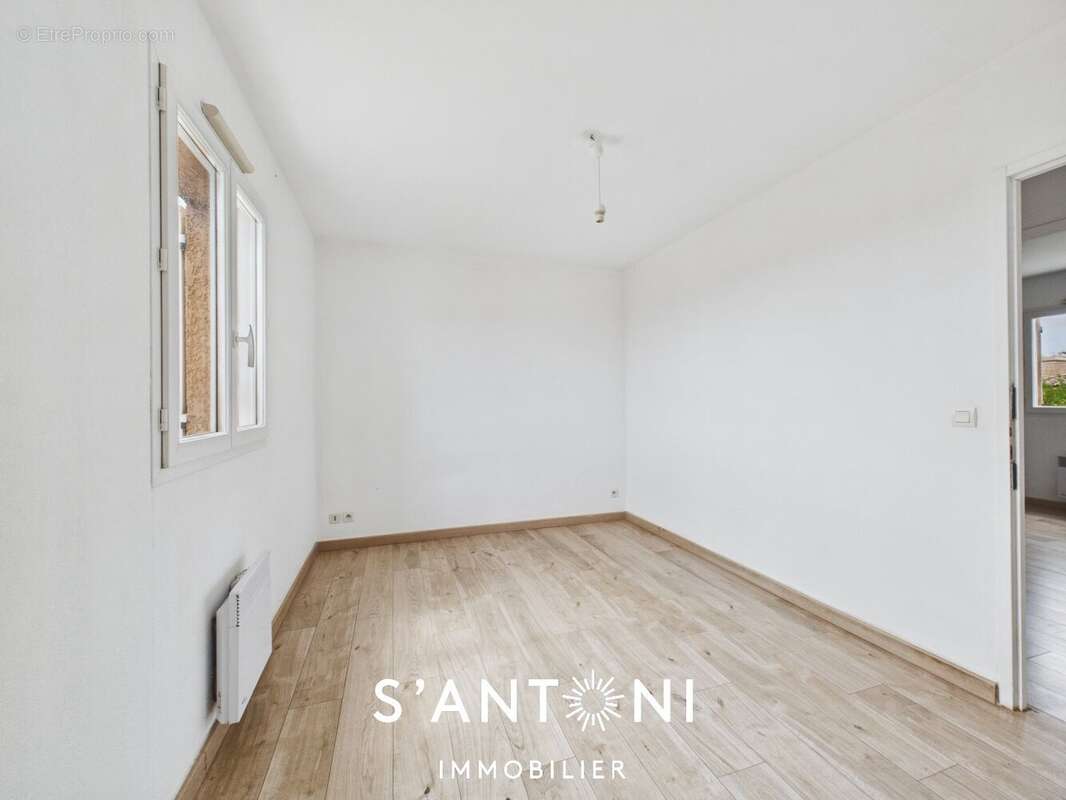 Maison meze t4 sur parcelle de 300 m² - photo 7