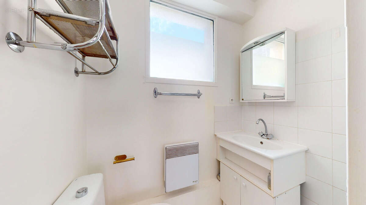 Appartement à PARIS-14E