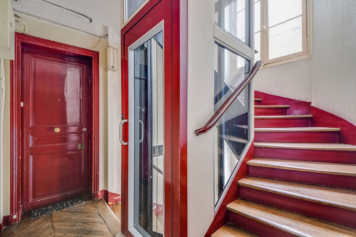 Appartement à PARIS-10E