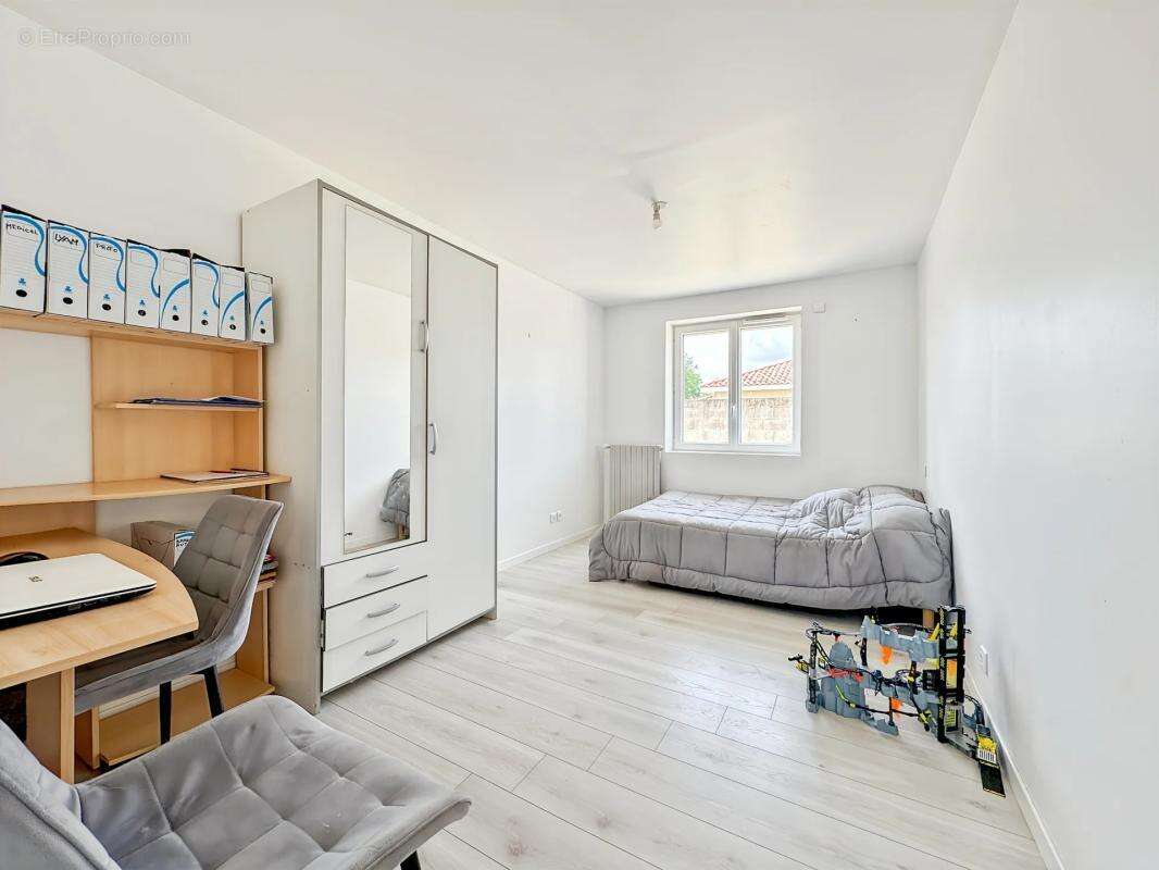 Maison à COMMEQUIERS