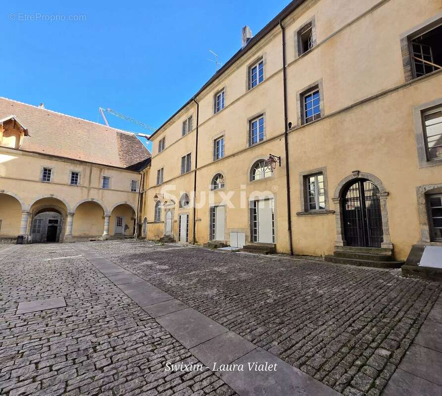 Appartement à POLIGNY