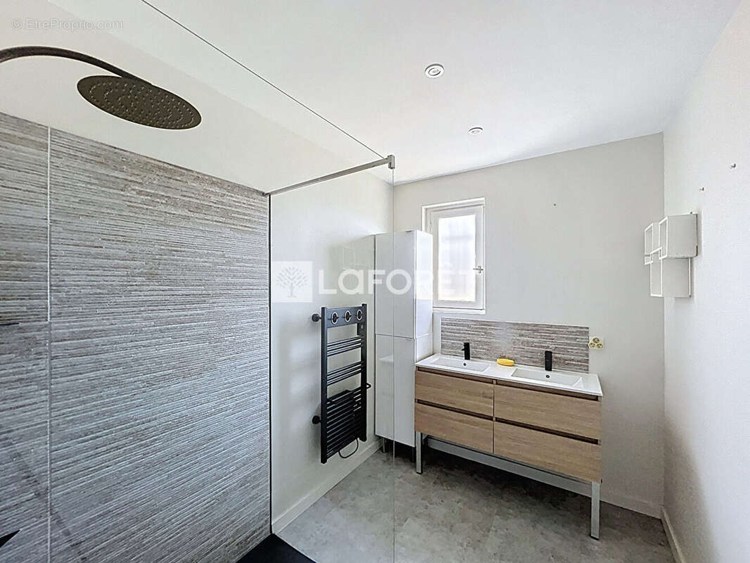 Maison à SAINT-PORQUIER