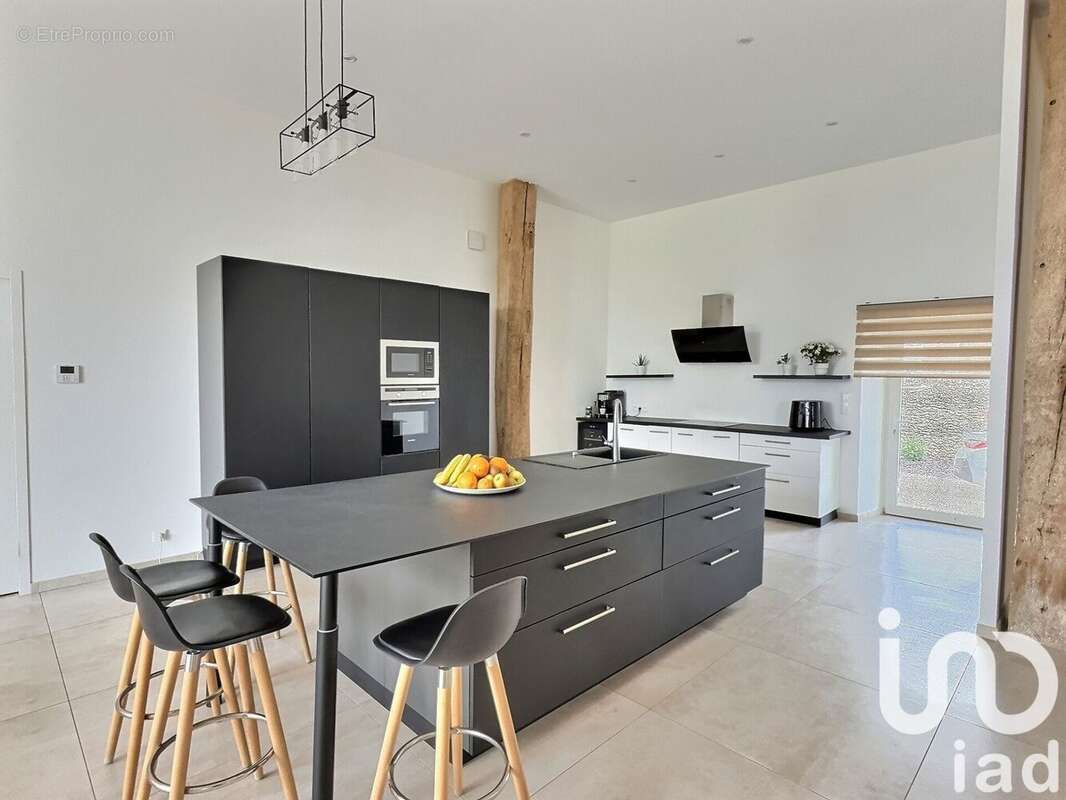 Maison 470 m² à Azay-Sur-Indre  - photo 5