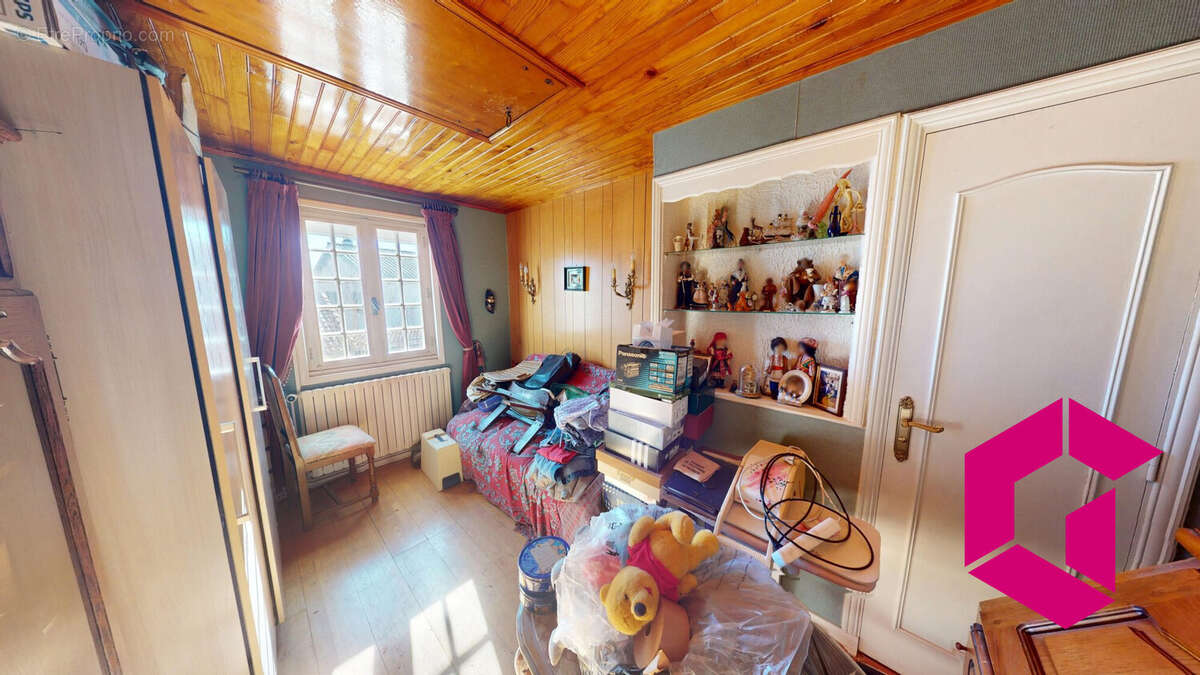 Maison à SAINT-PIERRE-DU-CHAMP