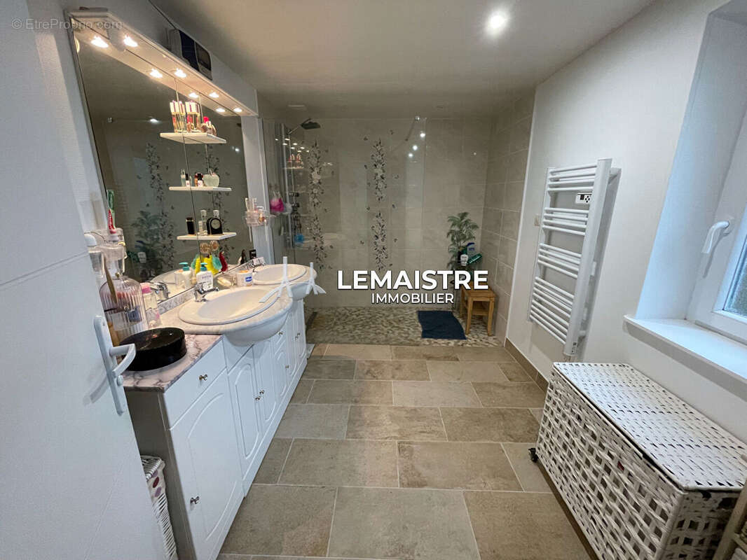 Maison à THIETREVILLE