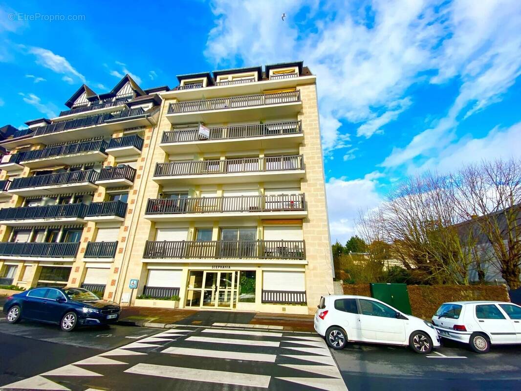 Trouville grand 2 pieces terrasse+ parking - photo 2