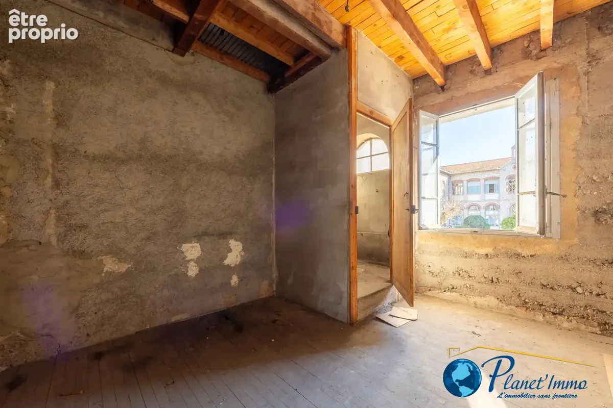 Sury le Comtal. Appartement Plateau de 122 m2 - photo 4