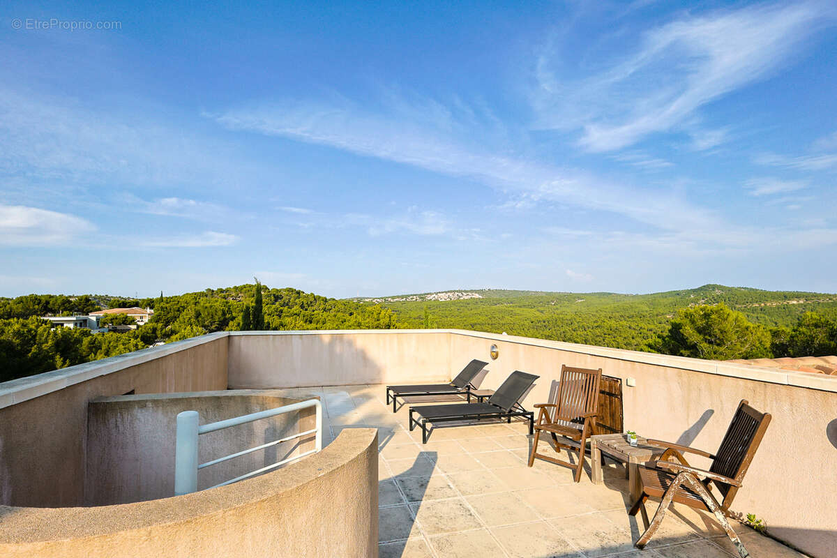 Maison à ENSUES-LA-REDONNE