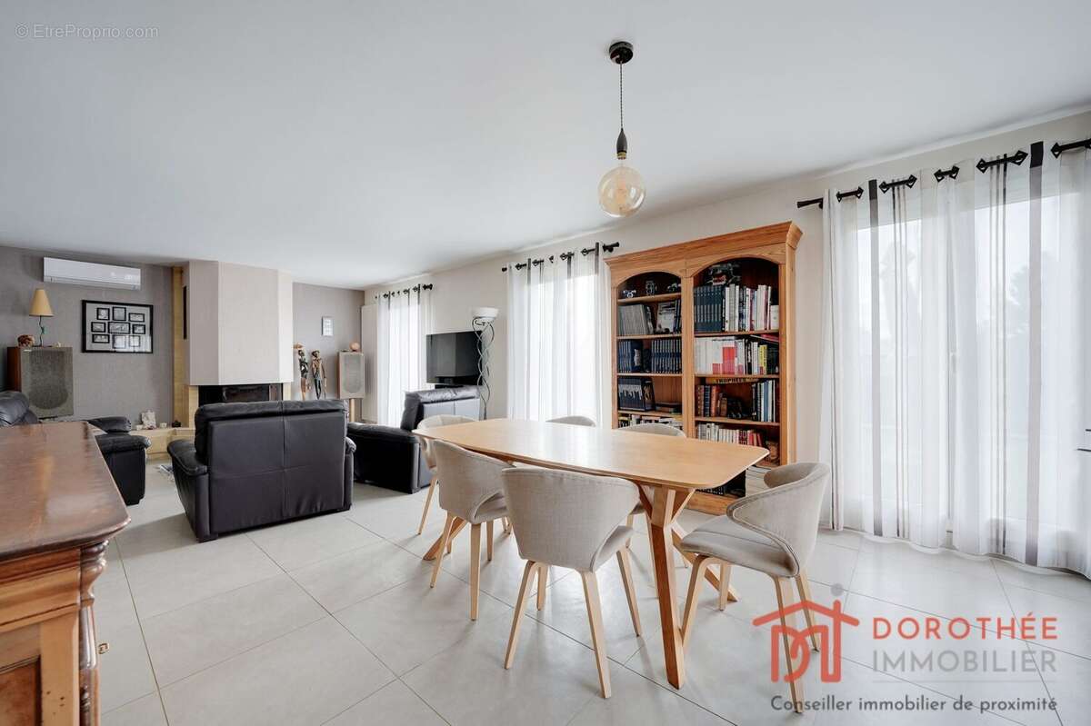 Maison à MAROLLES-EN-BRIE