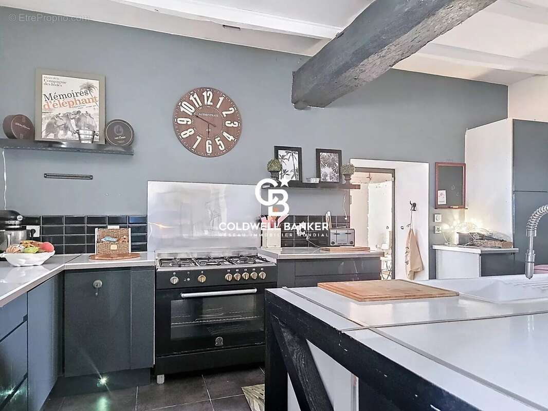 Maison à SAINT-JEAN-D'ANGELY