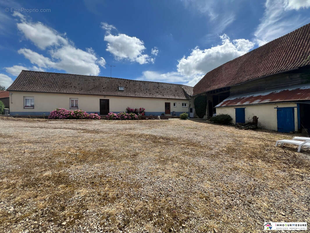 Maison à HERLINCOURT