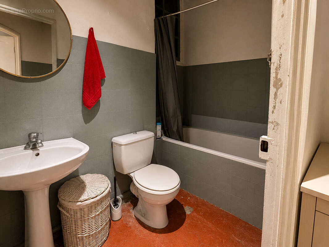 Appartement à MARSEILLE-6E