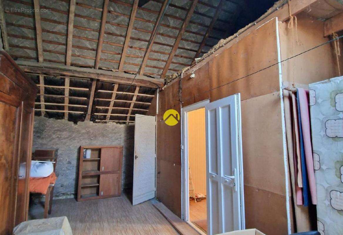 Maison à LES AIX-D&#039;ANGILLON