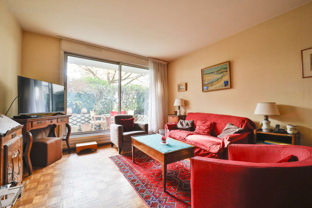 Appartement à ISSY-LES-MOULINEAUX