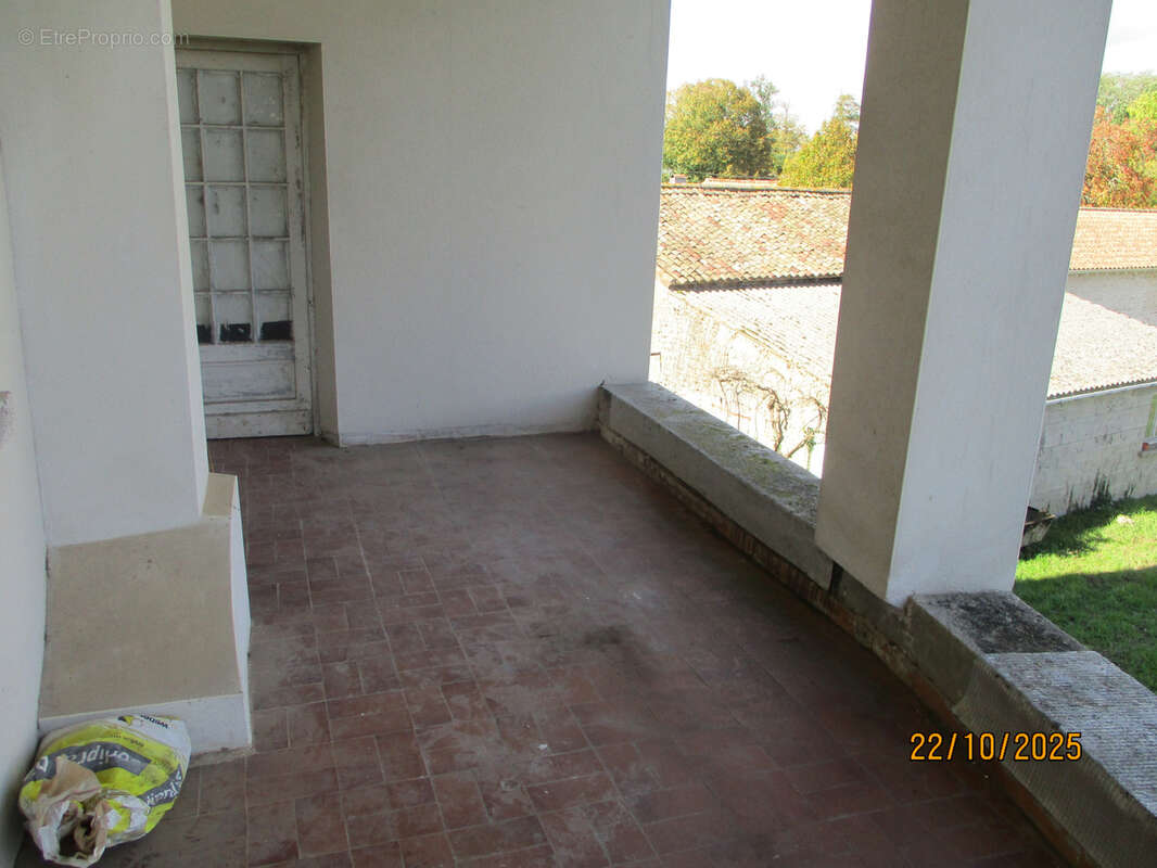 Maison à CEAUX-EN-COUHE