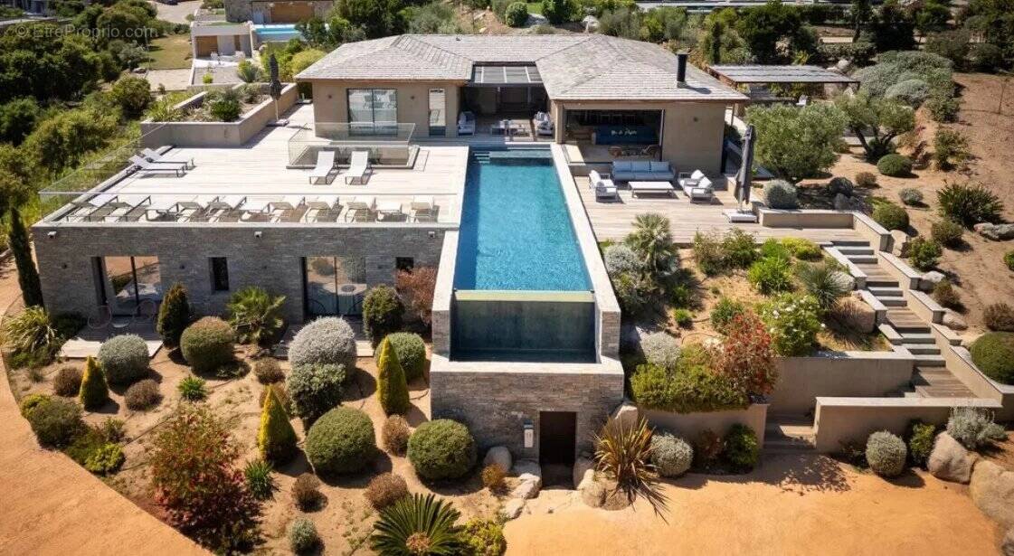 Maison à PORTO-VECCHIO