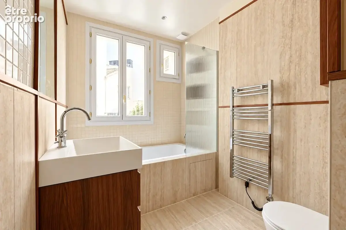Paris 9e – Rochechouart / Rue Milton – Appartement rénové – 3 chambres - photo 10