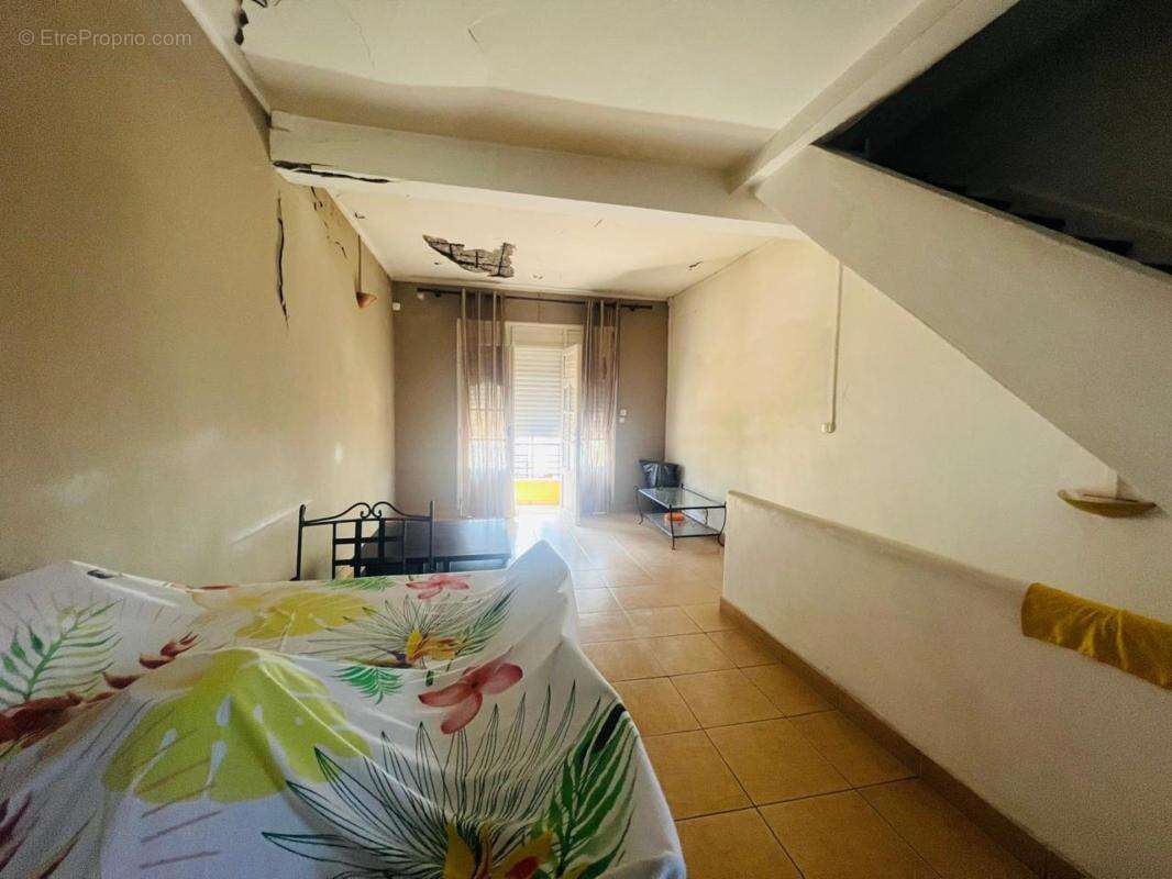 Commerce à POINTE-A-PITRE