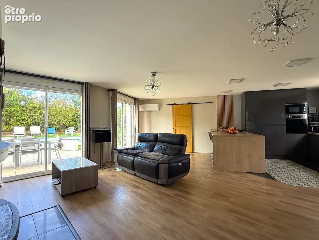 Maison de 108 m2, avec piscine à Marçay - photo 6